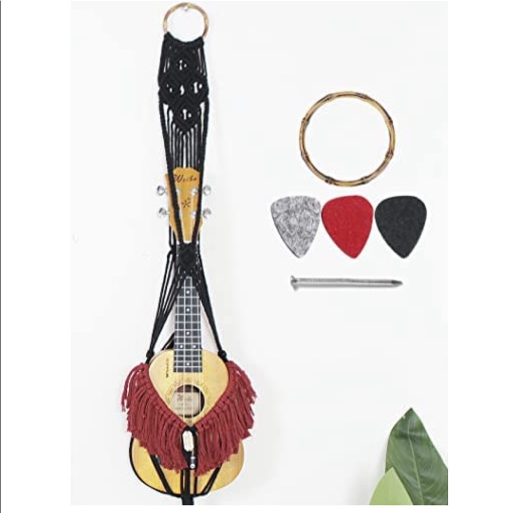 Macrame Ukulele Wall Hanger - black and burgundy